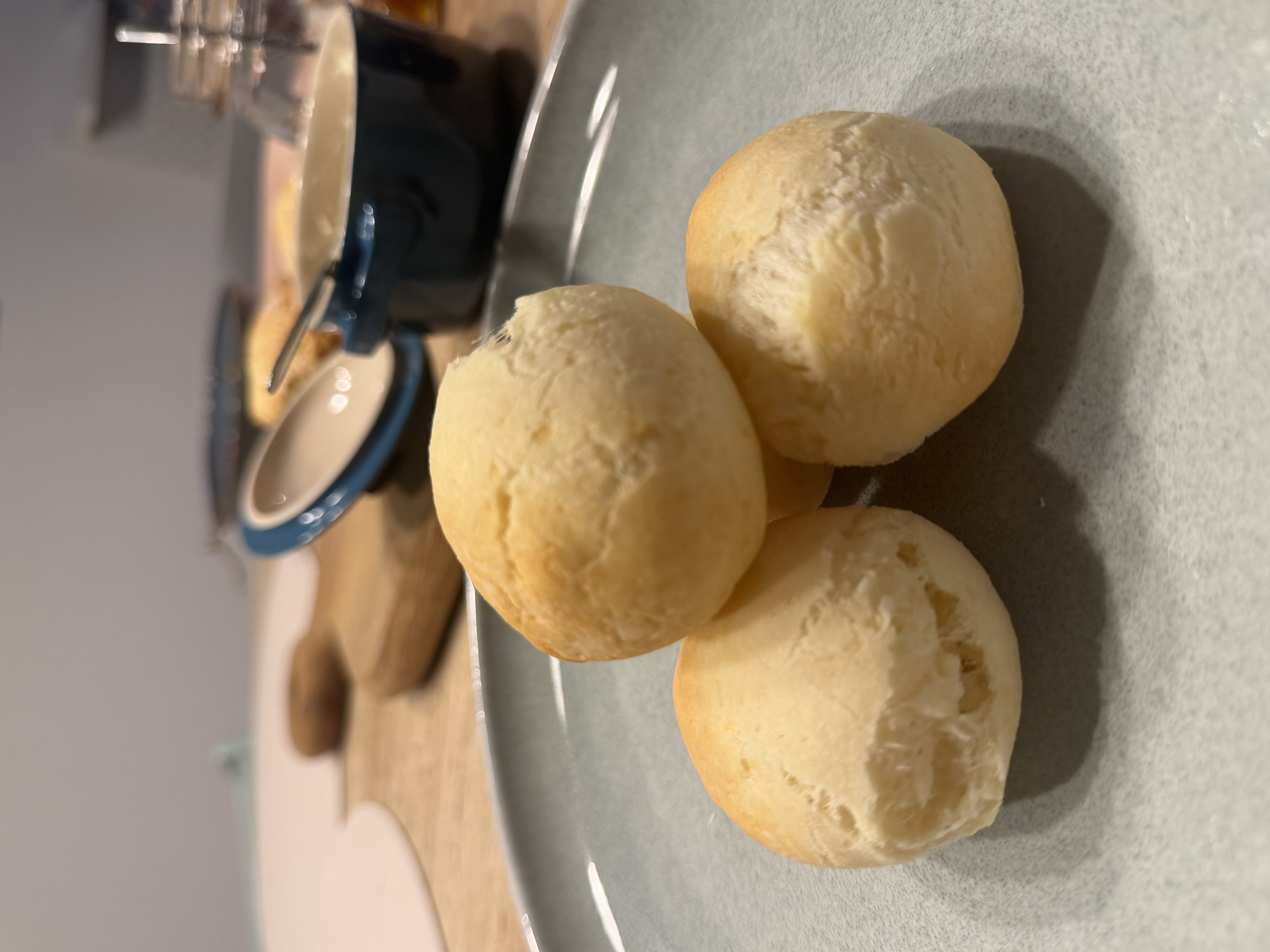 Pão de Queijo Brasileiro (Brazilian Cheese Bread)